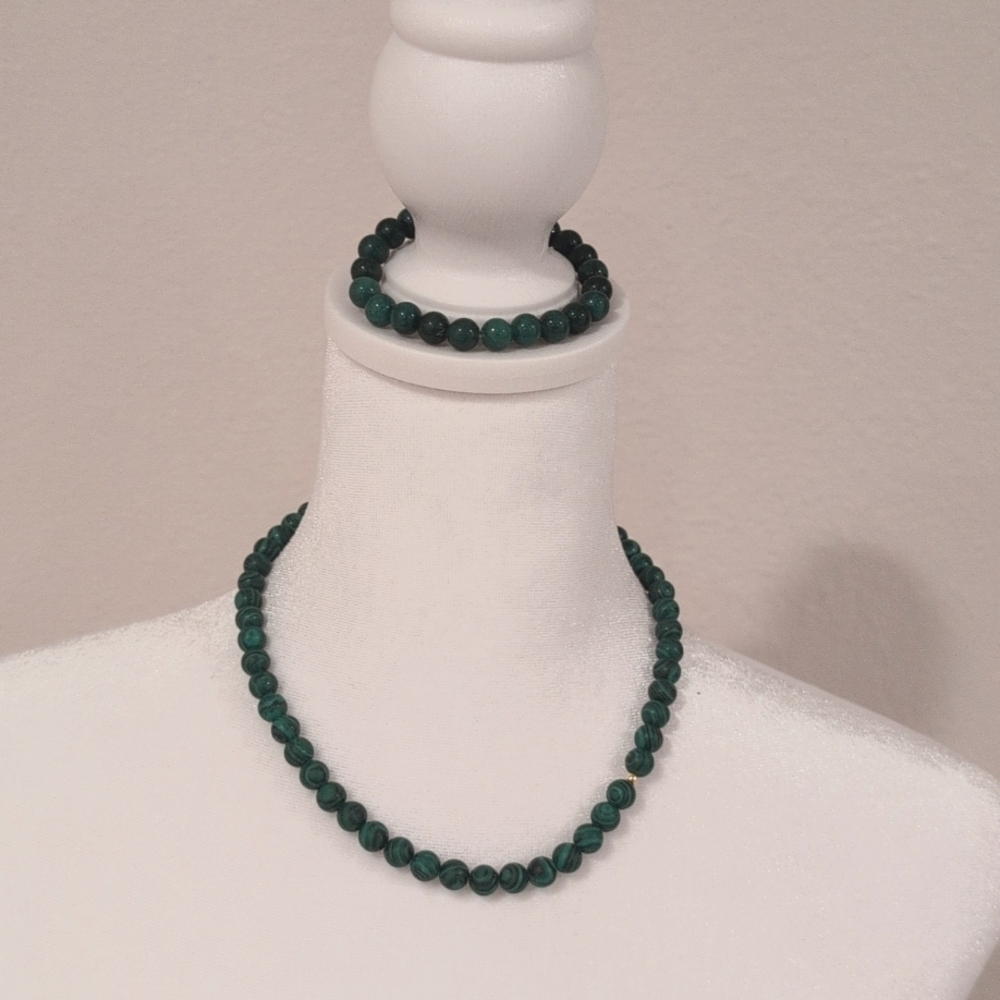 Malachite choker and bracelet set.Necklace about 17" inches.